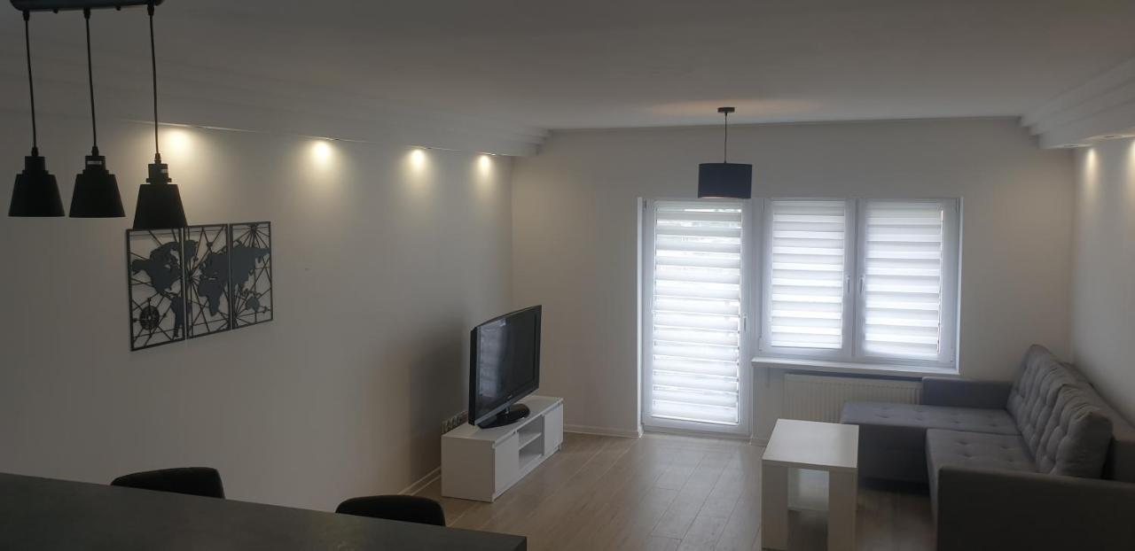 Apartament W Centrum Kielc Z Prywatnym Parkingiem Kielce Exterior foto
