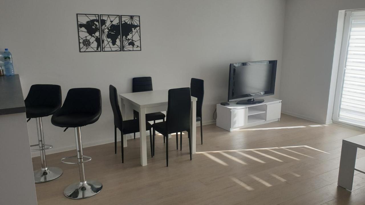 Apartament W Centrum Kielc Z Prywatnym Parkingiem Kielce Exterior foto